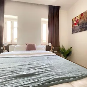 Hammock Vibes Town House Bed & Breakfast