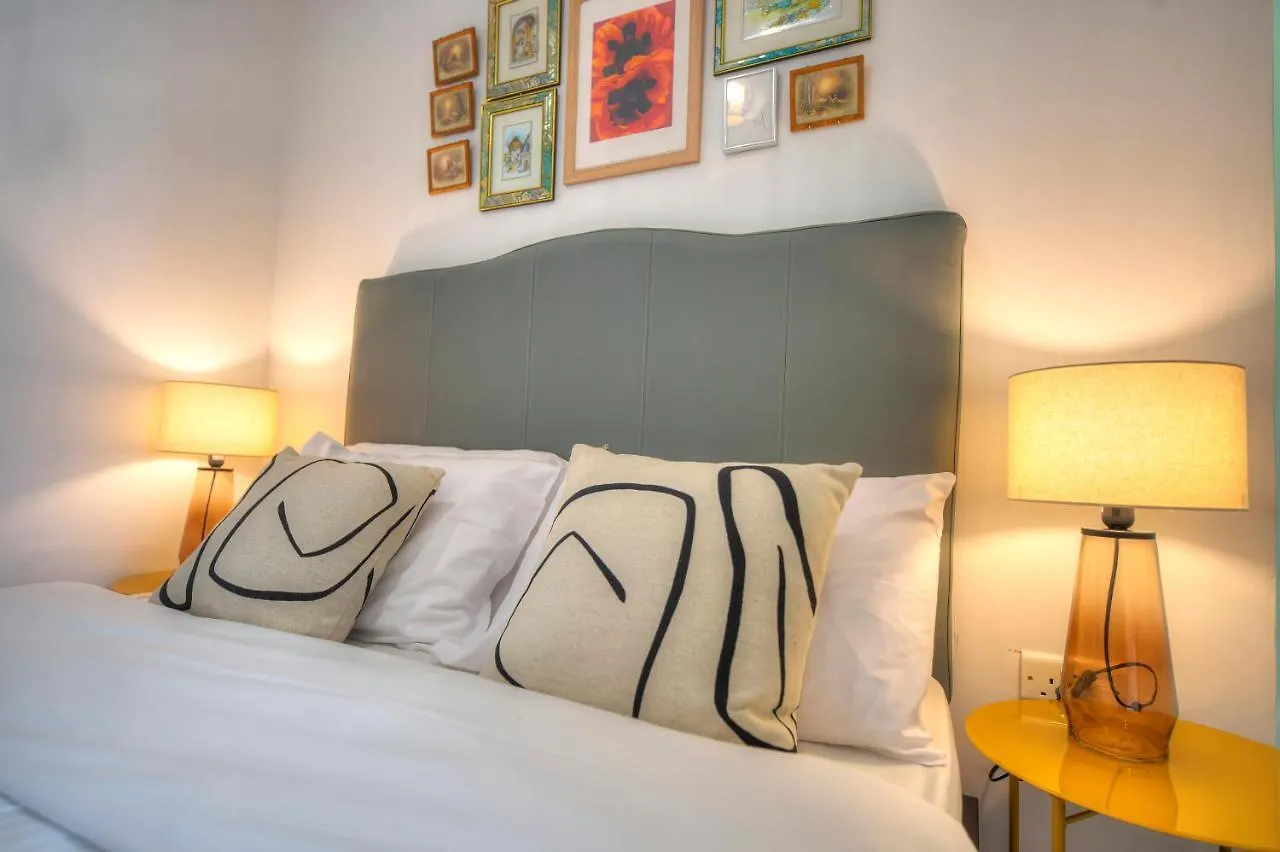 Chic 2Bedroom Apartment Near Sliema Ferries Cesi1-1