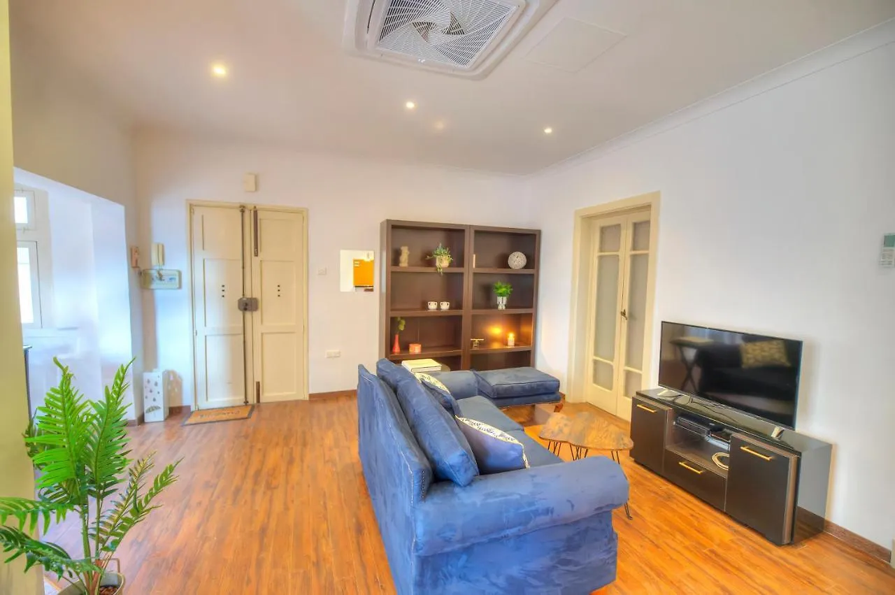 Chic 2Bedroom Apartment Near Sliema Ferries Cesi1-1 0*,  Malta
