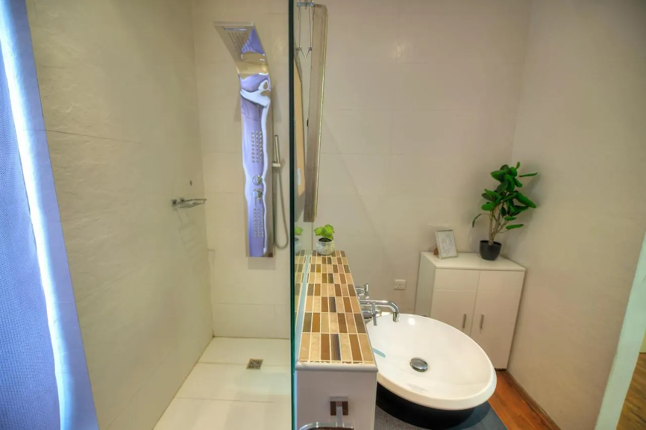 Chic 2Bedroom Apartment Near Sliema Ferries Cesi1-1 0*,  Malta